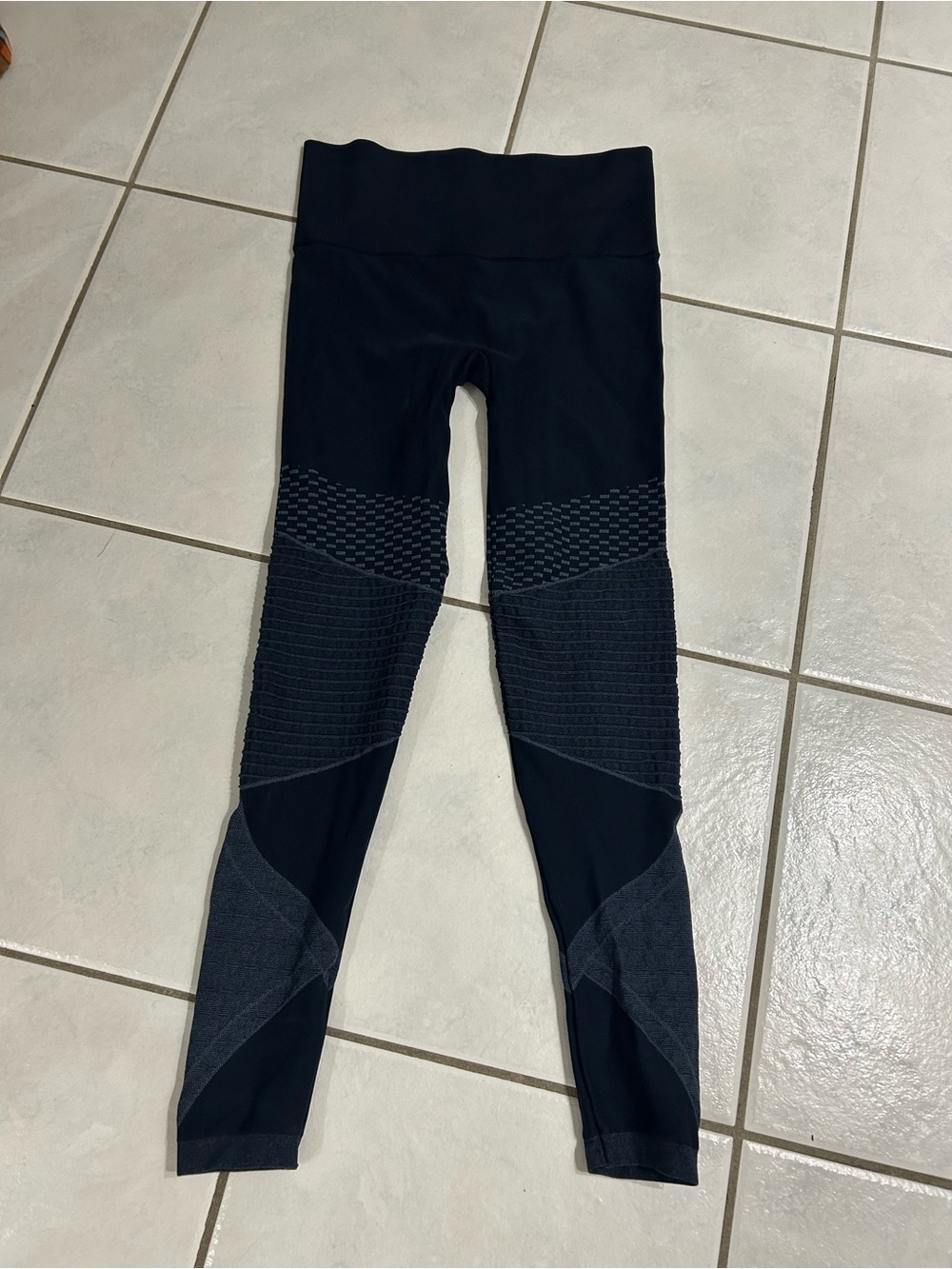 SPANX Black and Gray Textured Women’s Leggings